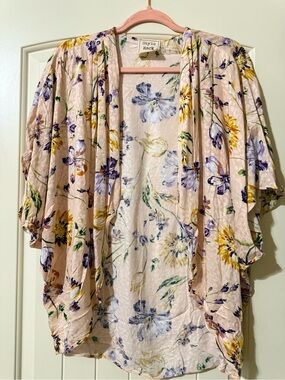 Style Rack Blush Floral Open-Front Kimono. NWOT